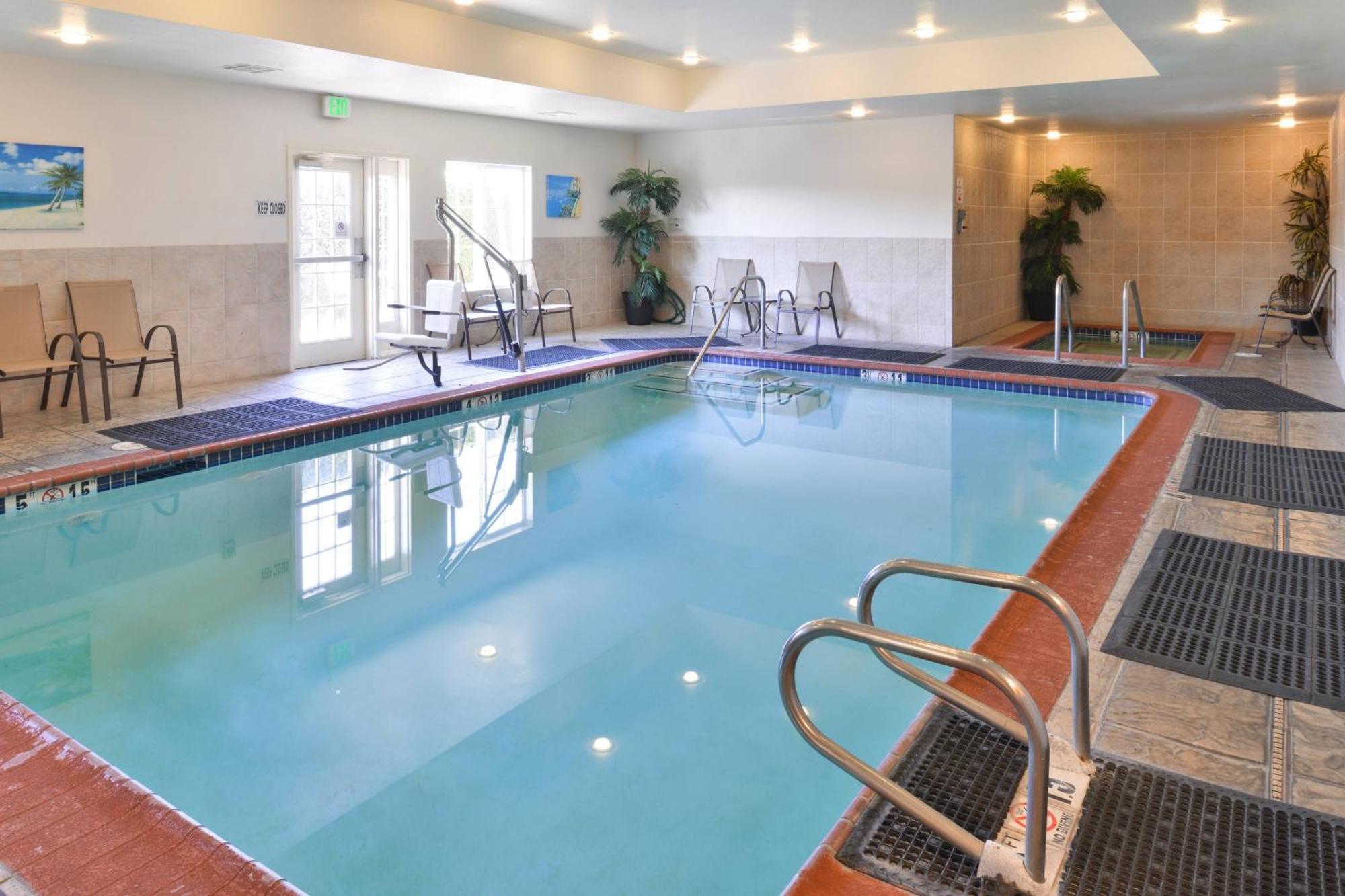 Fairfield Inn And Suites By Marriott Elk Grove Bagian luar foto