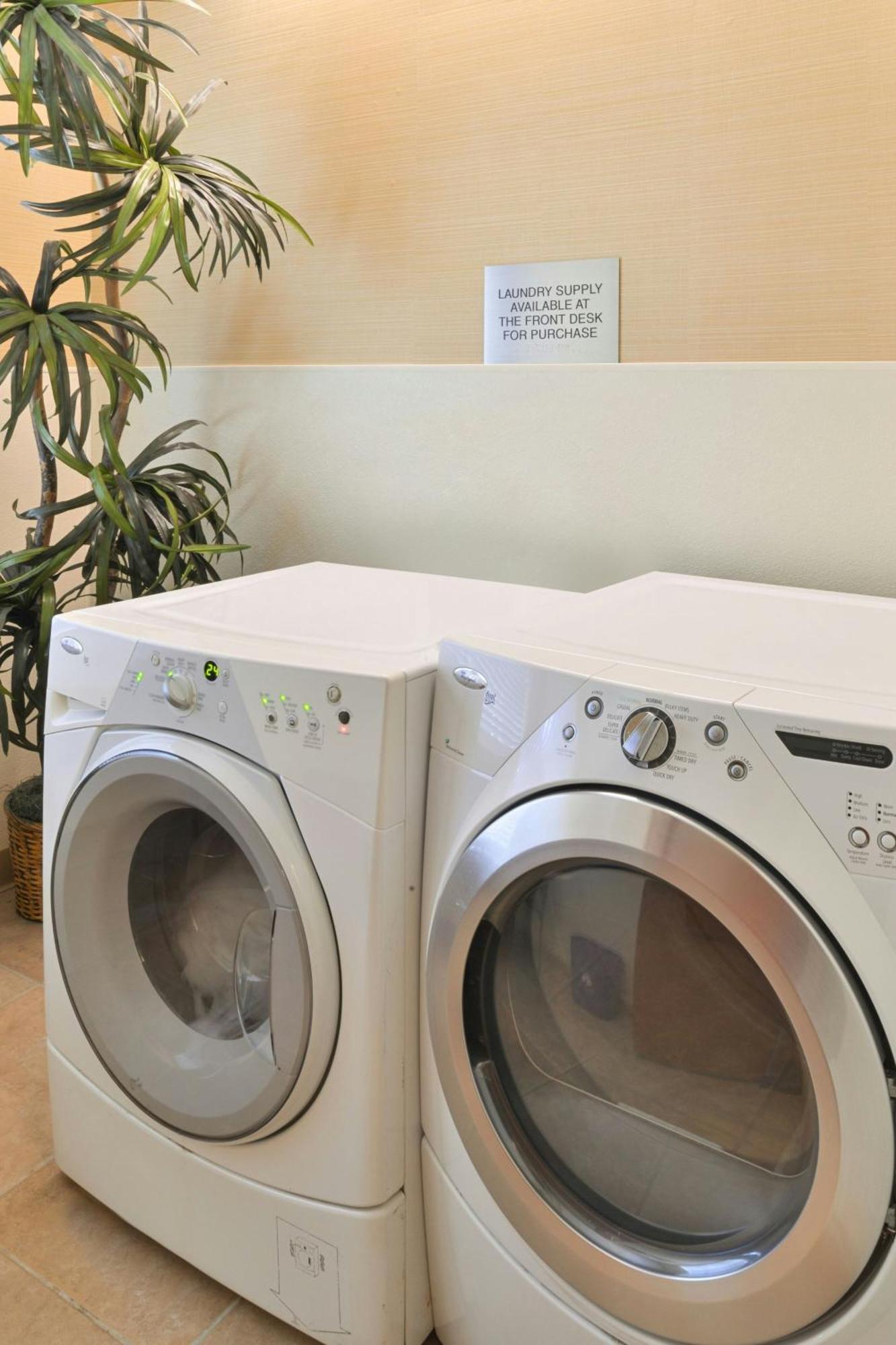 Fairfield Inn And Suites By Marriott Elk Grove Bagian luar foto